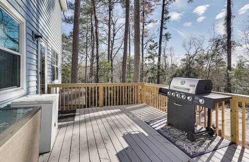Augusta House | 8 Mi to Augusta National: Group Getaway w/Deck