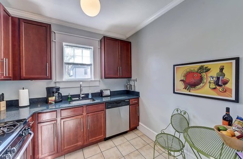 Dilworth Condo | 800 Magnolia: 2 Units, Chic 4BR w/Porch