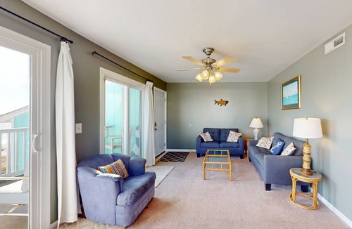 North Carolina Coast Condo | 83 m² Condo ∙ 2 bedrooms ∙ 4 guests