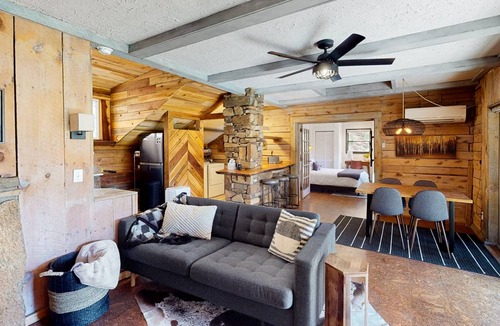 Horse Shoe House | 87 m² House ∙ 3 bedrooms ∙ 7 guests