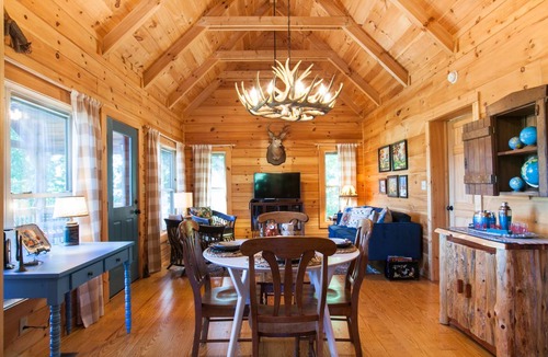 Fairview Cabin | 88 m² Cabin ∙ 2 bedrooms ∙ 4 guests
