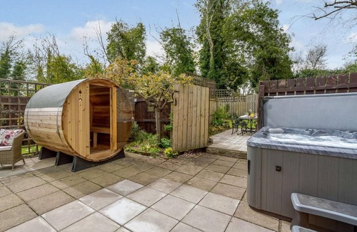 South Charlton Cottage | 9 Bed in Alnwick (oc-81050)