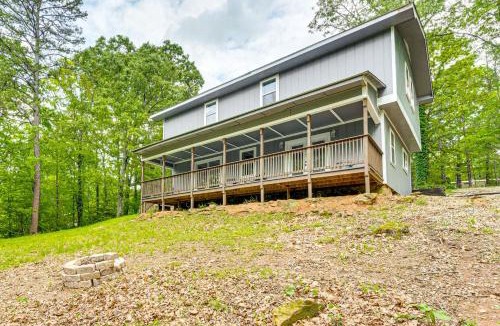 Murphy House | 9 Mi to Dtwn Murphy Secluded Tri-State Stay!