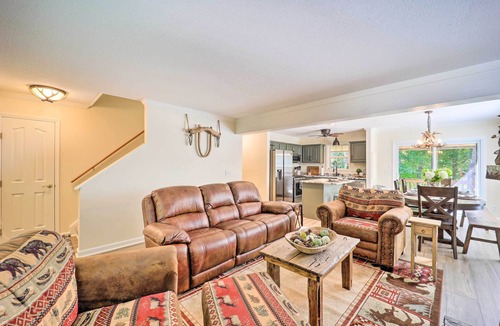 Newland House | 9 Mi to Sugar Mountain: Newland Cabin w/Fire Pit!