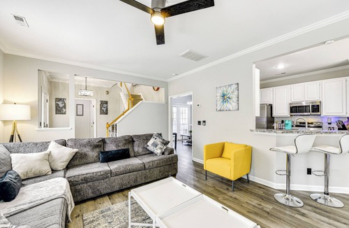 Paw Creek House | 9 Mi to Uptown: Abode w/Hot Tub in Charlotte!