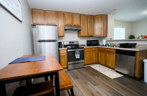Southeast Raleigh House | 9 Mins From Downtown Free Parking Workspace