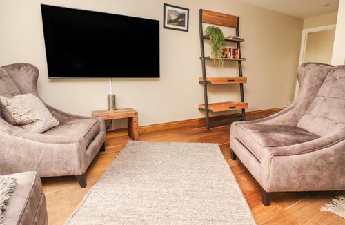 Airton Apartment | 9 Riverside Walk