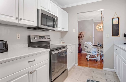 Harbour Town Apartment | 909 Cutter Court – Modern Coastal Retreat Near Harbor Town Marina