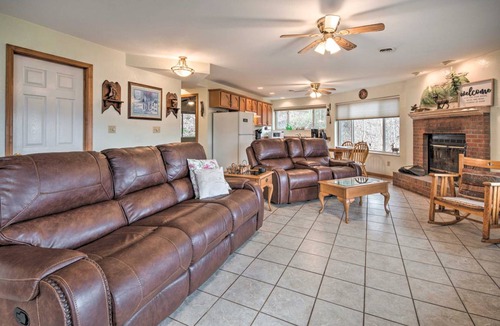 Burnsville Apartment | 92 m² Apartment ∙ 2 bedrooms ∙ 5 guests