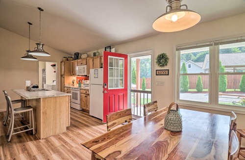 Waynesville Cottage | 92 m² Cabin ∙ 2 bedrooms ∙ 4 guests
