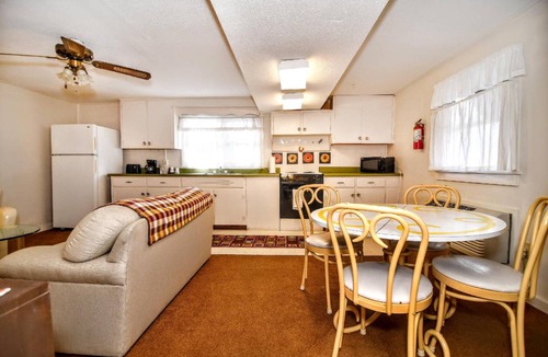 Brevard Hotel | 92 m² Motel ∙ 6 guests