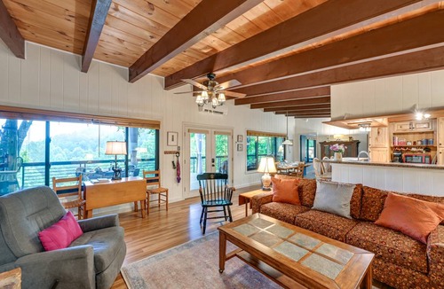 Bryson City Cottage | 93 m² Cabin ∙ 2 bedrooms ∙ 4 guests