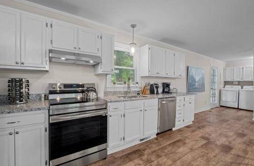 Northwest Raleigh House | 93 m² House ∙ 2 bedrooms ∙ 8 guests