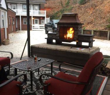Lake Lure Bed & Breakfast | 95 m² Bed and breakfast ∙ 2 bedrooms ∙ 4 guests