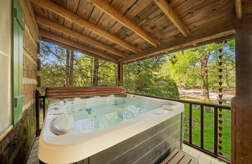 Boone Cabin | 95 m² Cabin ∙ 2 bedrooms ∙ 8 guests