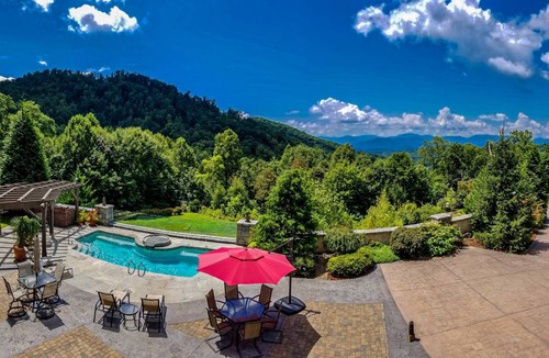 Franklin House | 955 m² House ∙ 8 bedrooms ∙ 32 guests