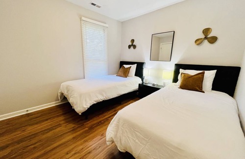 East Raleigh House | 96 m² House ∙ 3 bedrooms ∙ 6 guests