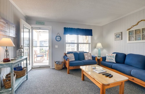 Ocean Isle Beach Apartment | 98 m² Apartment ∙ 3 bedrooms ∙ 8 guests