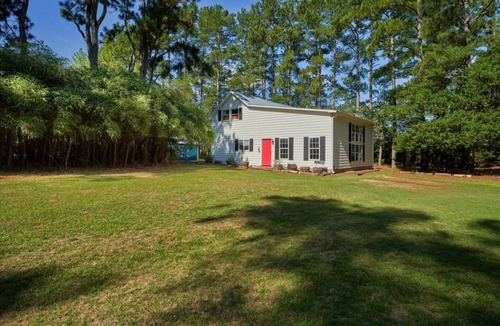Southern Pines House | 98 m² House ∙ 1 bedroom ∙ 2 guests
