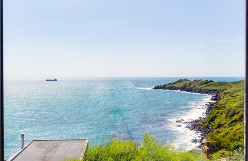 Coverack House | A beautiful and well designed ‘upside-down’ house with panoramic sea views.