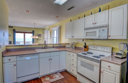 Ocean City Beach House | A Breath of Fresh Aire - the beach comes right up to your deck!
