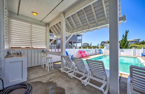 Wind Over Waves House | A Finer View - Fresh 6 Bedroom Semi-Soundfront Home in Salvo