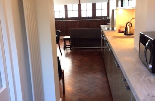 Prince's Apartment | A gorgeous 1 bedroom flat in Central London opposite Vauxhall Gardens. Now back!