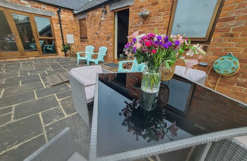 Wotton-under-Edge House | A Hidden Gem, Beautiful Barn With Stunning Countryside Views