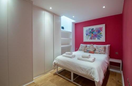 Queen's Park House | A Hint of Pink