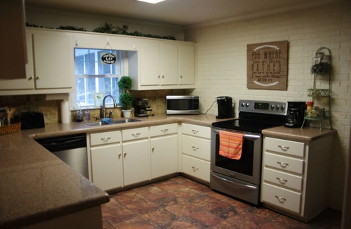 Troy House | A Home Away From Home! 15 min from NC ZOO and 15 min from Seagrove Potters!