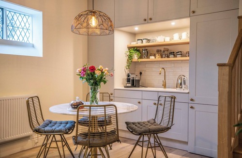 Chichester House | A luxurious 2 bed house in central Chichester. Courtyard garden and parking.