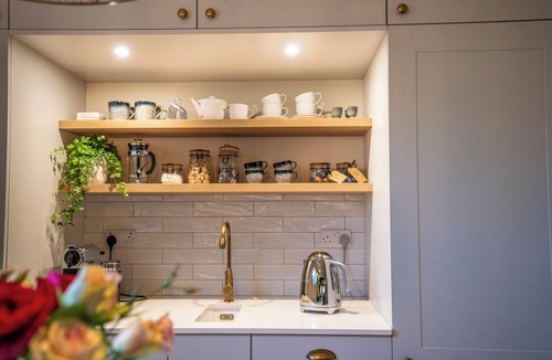 Chichester House | A luxurious 2 bed house in central Chichester. Courtyard garden and parking.