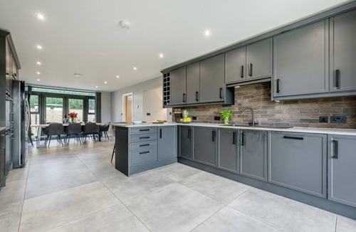 Pancrasweek House | A masterclass in privacy and rural elegance.