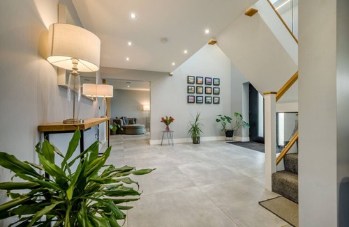 Pancrasweek House | A masterclass in privacy and rural elegance.