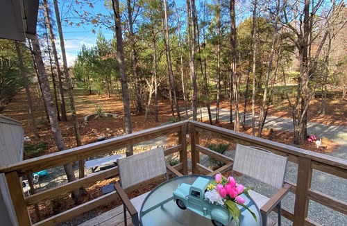 Siler City Cottage | A mini secluded resort on a 7 generation family farm in Piedmont NC.