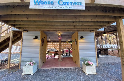 Siler City Cottage | A mini secluded resort on a 7 generation family farm in Piedmont NC.
