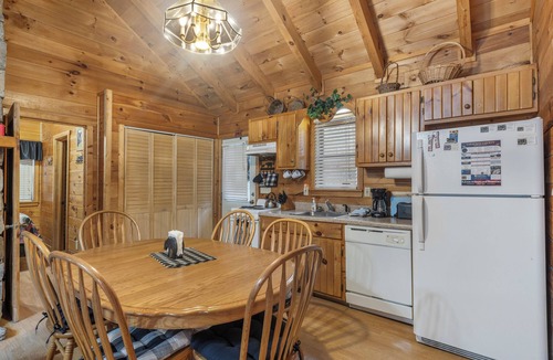 Andrews Cabin | A Mountain Paradise on Collett Creek in Andrews, NC
