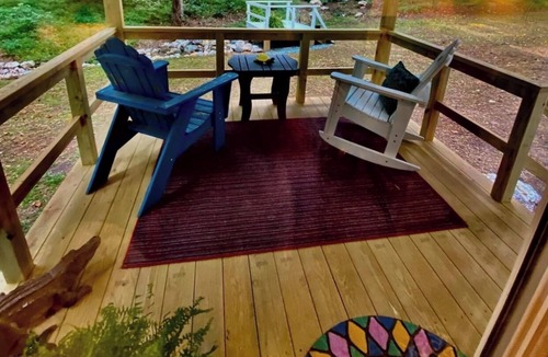 Siler City Cottage | A secluded romantic, relaxing, single/couple retreat in central North Carolina!