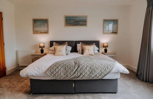 Llanarthney House | A Spacious Countryside Retreat for up to 16 Guests