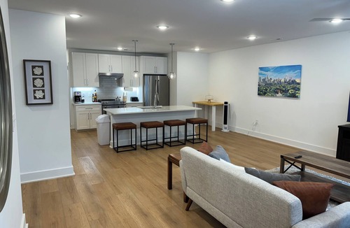Wesley Heights Condo | A specially Accessible and furnished with comfort and practicality in mindn