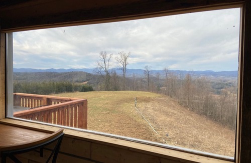 Fleetwood House | A View for Two: Tiny House with BIG VIEWS