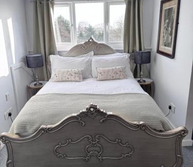 Selby Apartment | Abbey view