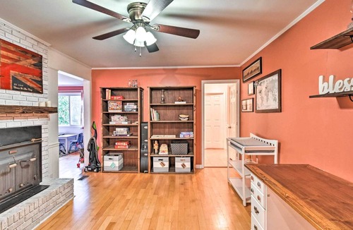 Aberdeen House | Aberdeen Family Home w/ Fire Pit & Deck