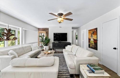 Fairview House | Above Asheville, Art House