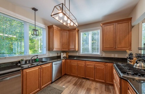 Macon House | Absolute Dream, Prime Location: Pool Table & Sauna