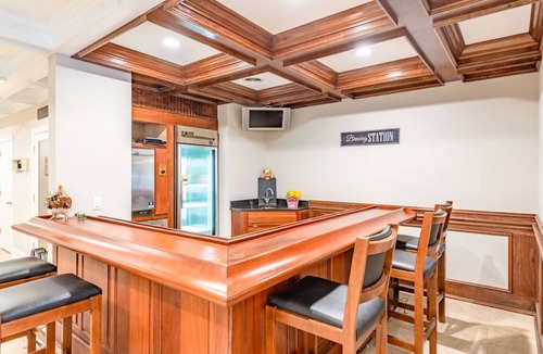 Macon House | Absolute Dream, Prime Location: Pool Table & Sauna