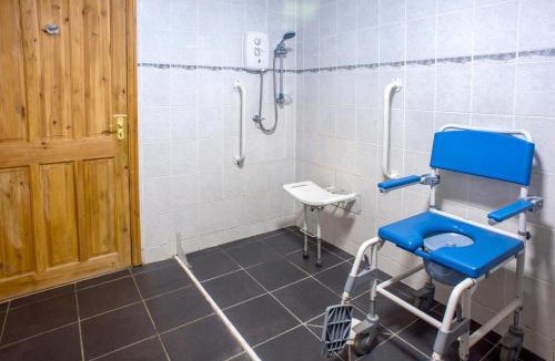 Mayfield House | Accessible 4-Bed Barn Sleeps 8 - Farm Stay