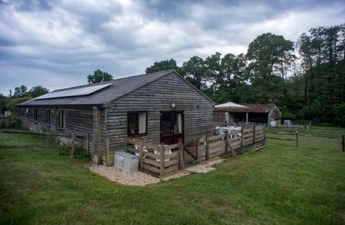 Mayfield House | Accessible 4-Bed Barn Sleeps 8 - Farm Stay