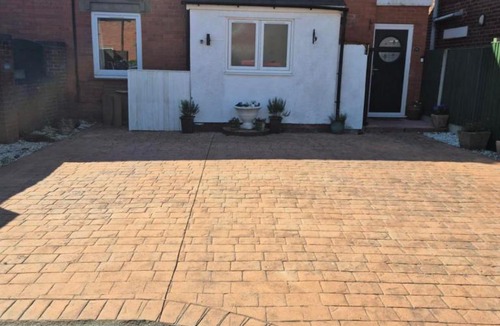 Wrexham House | ACCOMADATION WREXHAM