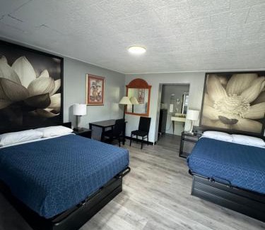 Black Mountain Hotel | Acorn Motel